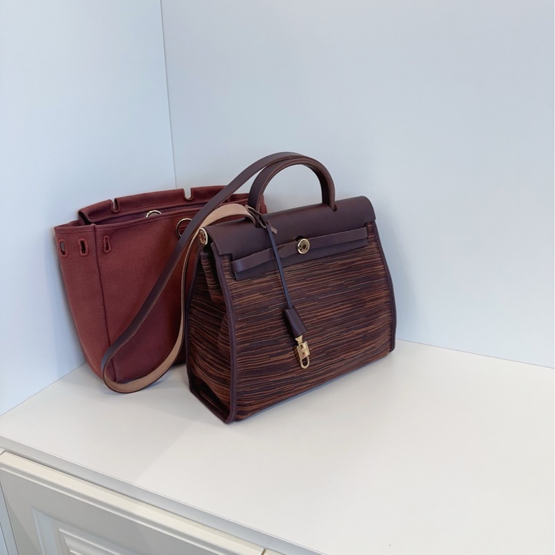 ✨絕版 Herbag31 大地色羊切皮 外縫金扣 因工藝過於繁複已停產 98新-4