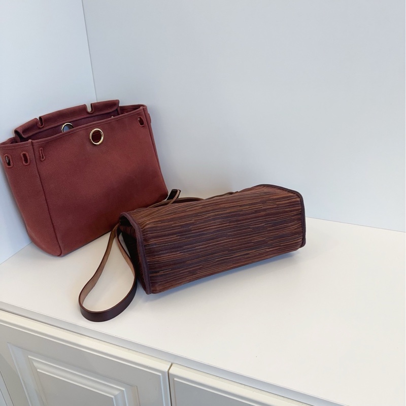 ✨絕版 Herbag31 大地色羊切皮 外縫金扣 因工藝過於繁複已停產 98新-6