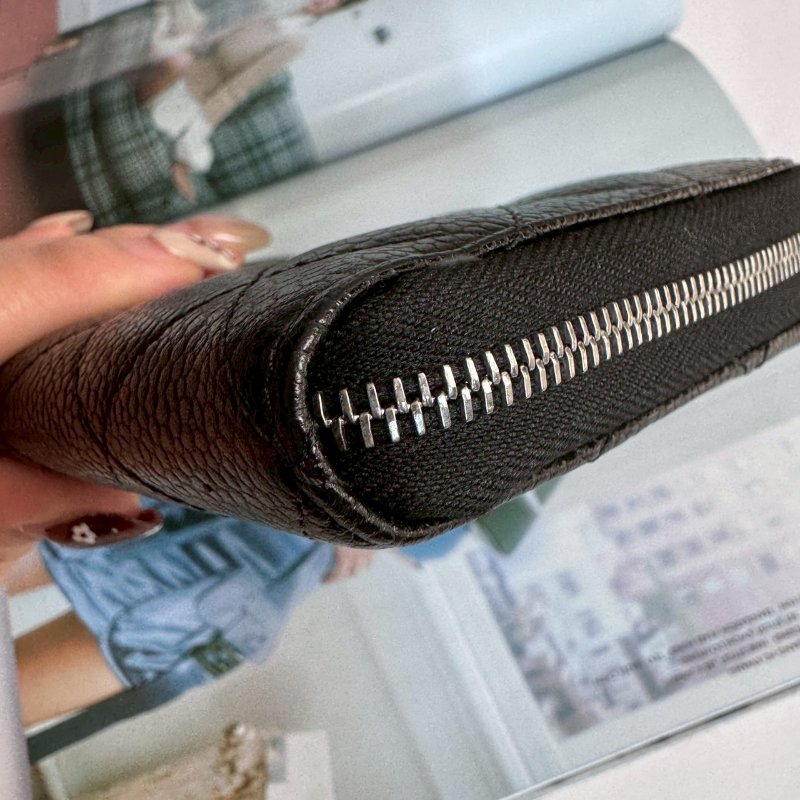 💥全新商品 💥Chanel 黑色荔枝銀雙C拉鍊長夾-3