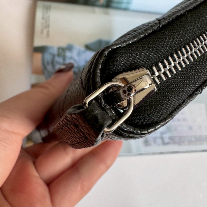 💥全新商品 💥Chanel 黑色荔枝銀雙C拉鍊長夾-4