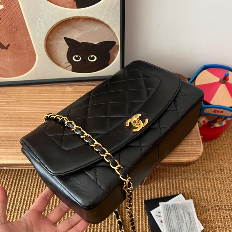 ✨Chanel vintage 黑金羊皮黛妃包 菱格飽滿 很漂亮😍-4