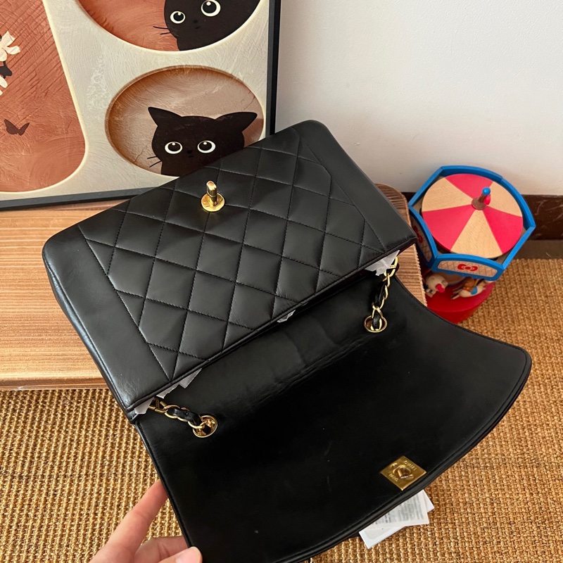 ✨Chanel vintage 黑金羊皮黛妃包 菱格飽滿 很漂亮😍-8