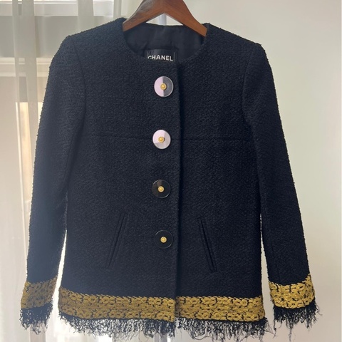 Chanel大都會系列黑金流蘇亞克力扣外套 34碼