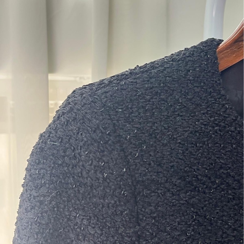 Chanel大都會系列黑金流蘇亞克力扣外套 34碼-4