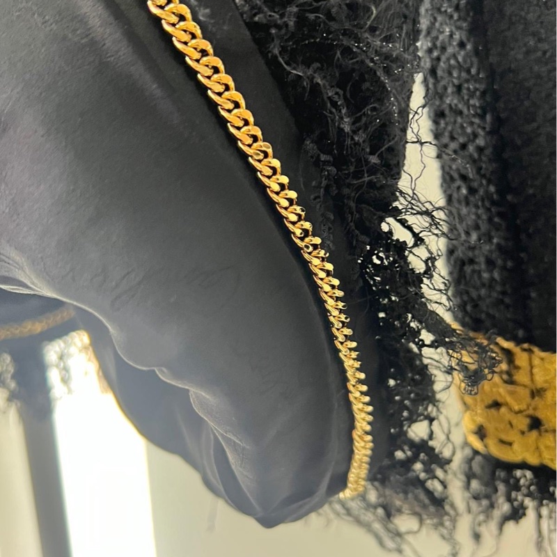 Chanel大都會系列黑金流蘇亞克力扣外套 34碼-5