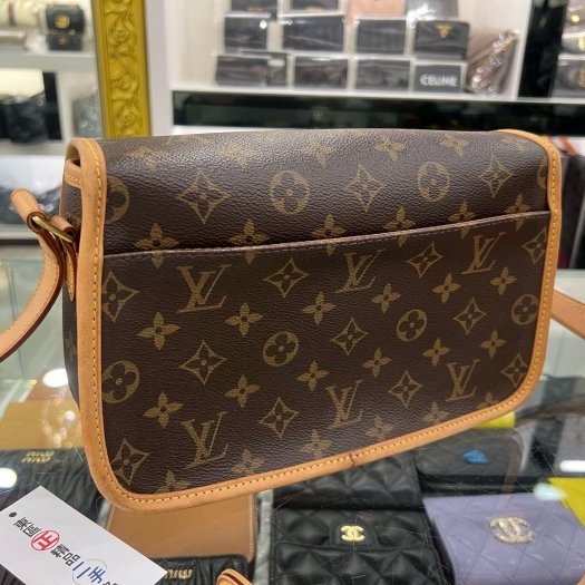 東區正精品㊣LOUIS VUITTON LV M42250 老花單面馬鞍包翻蓋斜背包 RZ6390-5