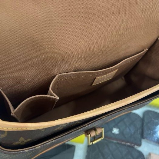 東區正精品㊣LOUIS VUITTON LV M42250 老花單面馬鞍包翻蓋斜背包 RZ6390-10