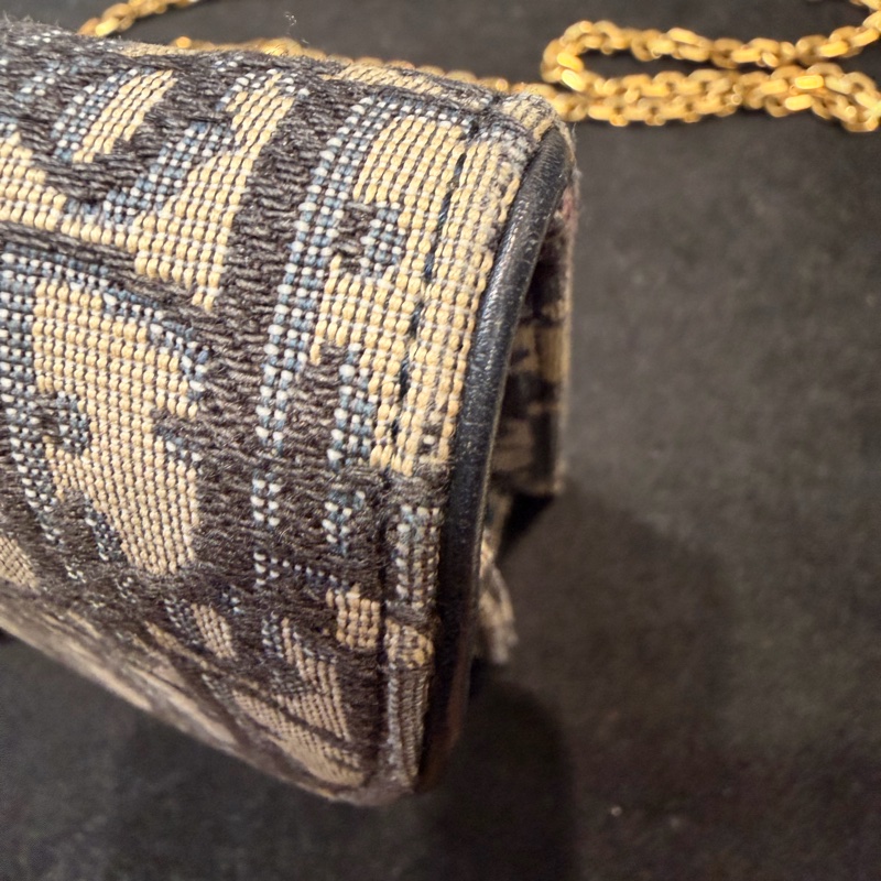 Dior saddle 藍色老花WOC斜背鏈條包-51