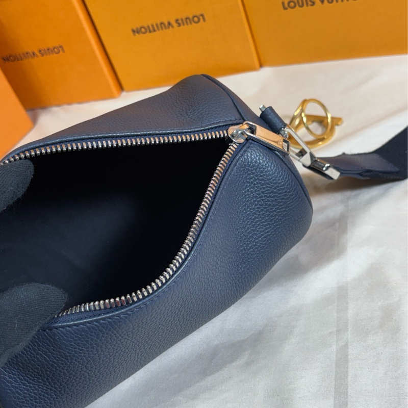 🔥質感好看 Christian Dior 迪奧 圓筒 巴比龍 深藍肩背/ 斜背包-6