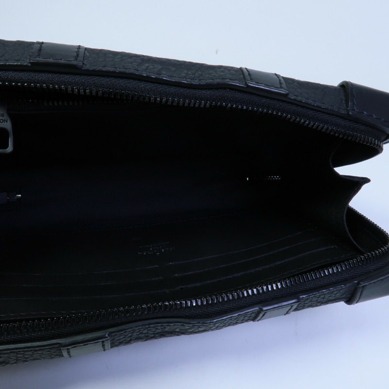 LOUIS VUITTON Monogram Taurillon Soft Trunk肩背袋-4