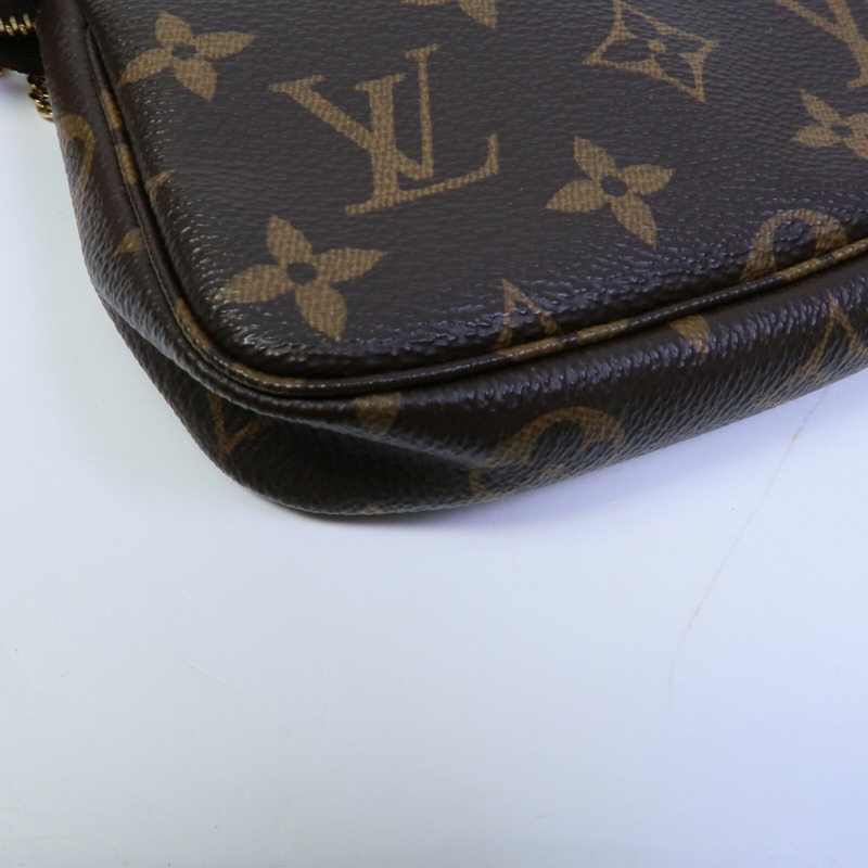 LOUIS VUITTON Monogram Mini Pochette Accessoires鏈帶手挽袋-10