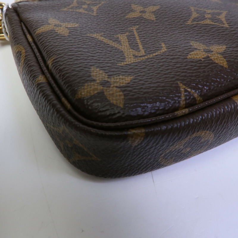 LOUIS VUITTON Monogram Mini Pochette Accessoires鏈帶手挽袋-8