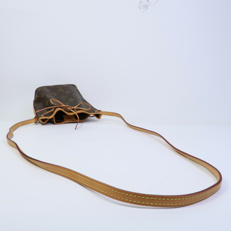 LOUIS VUITTON Monogram Nano Noe肩背袋-7