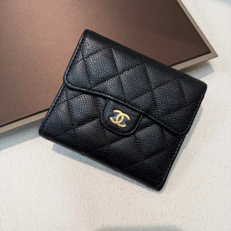 CHANEL 黑金色荔枝牛皮短夾 XC377-0