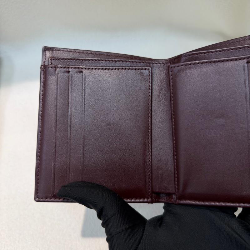 CHANEL 黑金色荔枝牛皮短夾 XC377-13