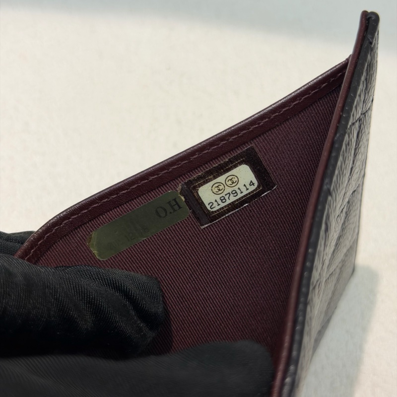 CHANEL 黑金色荔枝牛皮短夾 XC377-24