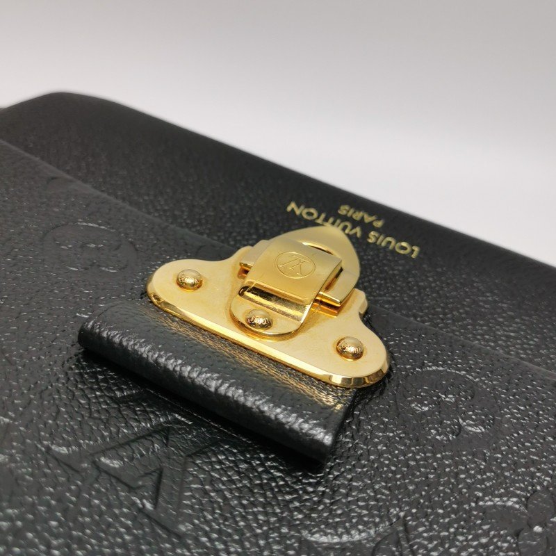 Louis Vuitton (LV) Vavin小號牛皮壓花純色鎖扣單肩包-10