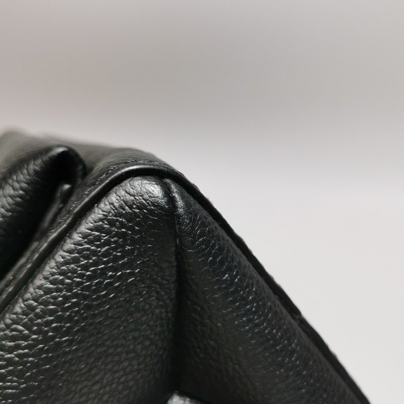 Louis Vuitton (LV) Vavin小號牛皮壓花純色鎖扣單肩包-14