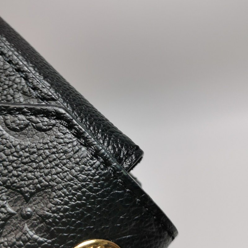 Louis Vuitton (LV) Vavin小號牛皮壓花純色鎖扣單肩包-15