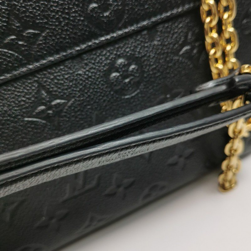 Louis Vuitton (LV) Vavin小號牛皮壓花純色鎖扣單肩包-19