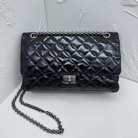 Chanel香奈兒2.55中號黑銀漆皮雙蓋單肩斜挎鏈條包