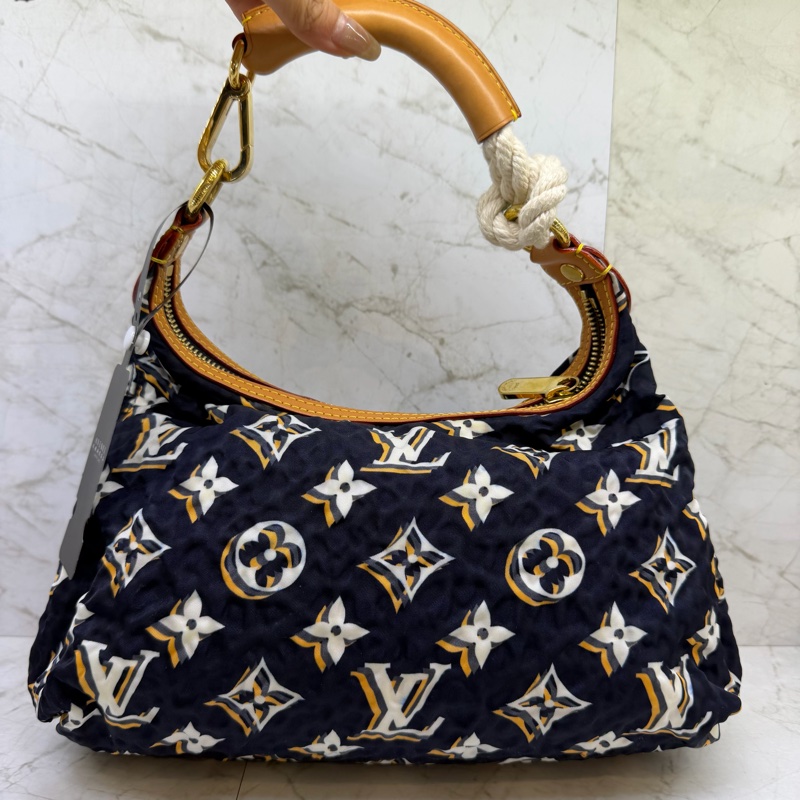 LV藍色幻影郵輪HOBO手提腋下包-3