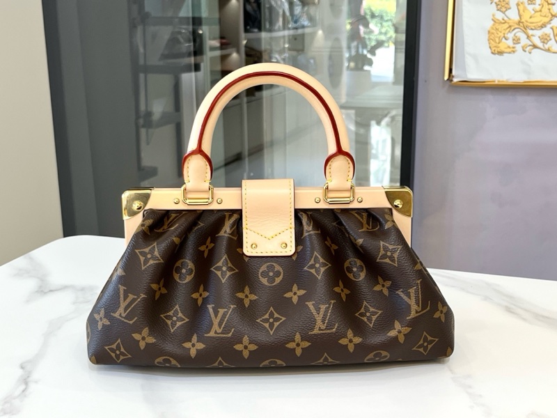 閒置新 LV 路易威登 ss23 醫生包 復古雲朵包 巴黎時裝周走秀款 腋下單肩 高級-4