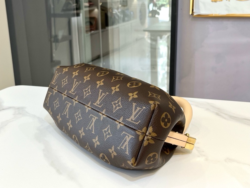 閒置新 LV 路易威登 ss23 醫生包 復古雲朵包 巴黎時裝周走秀款 腋下單肩 高級-6