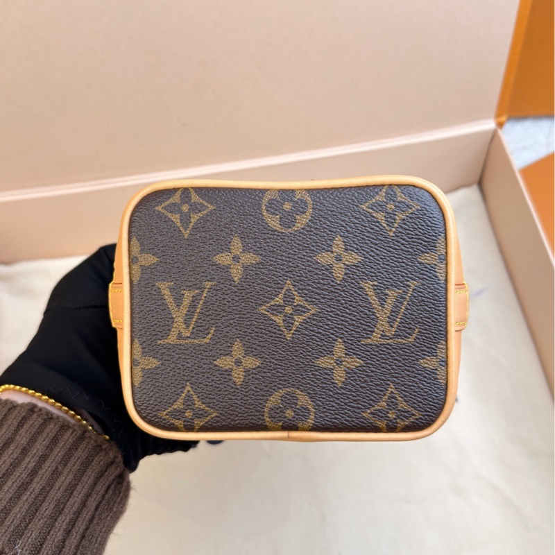全新現貨 LV 當月票 noe小水桶老花 五金帶膜-6
