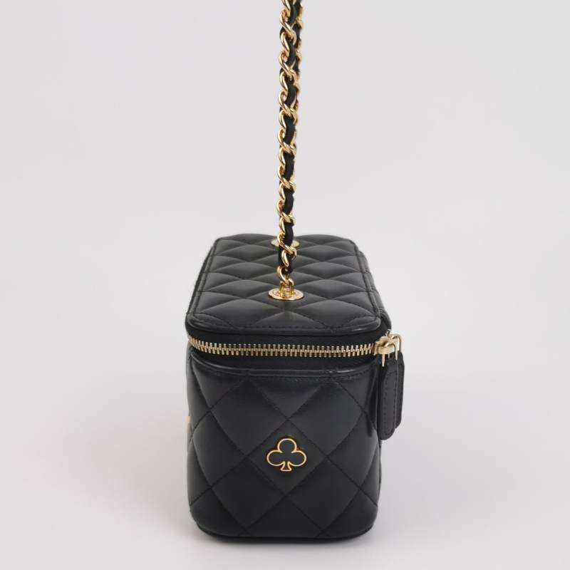 Chanel Vanity Case羊皮菱格絎縫徽章裝飾雙C標識斜挎包單肩包-2