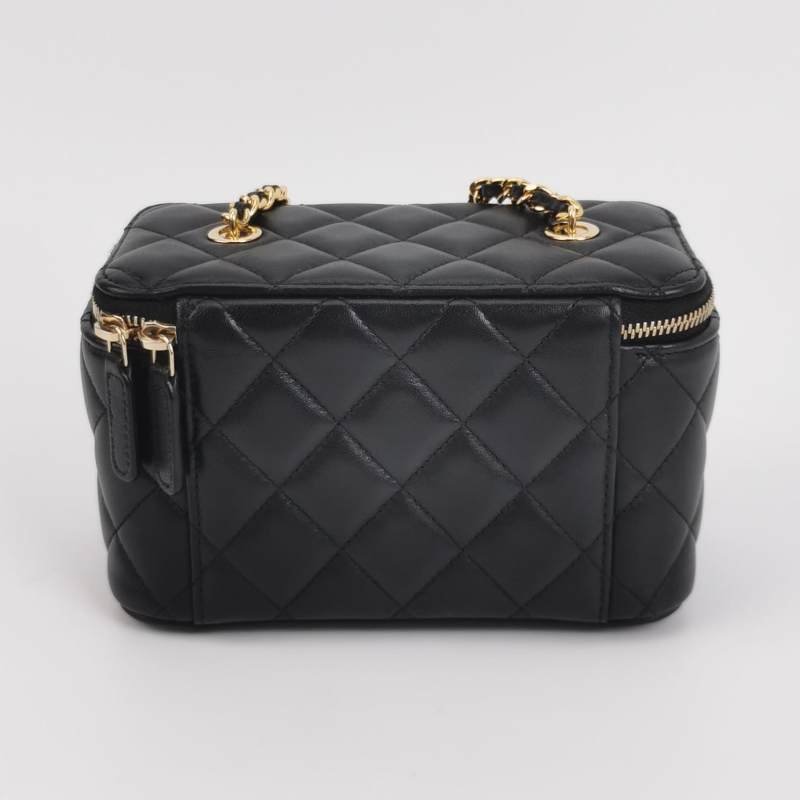 Chanel Vanity Case羊皮菱格絎縫徽章裝飾雙C標識斜挎包單肩包-4