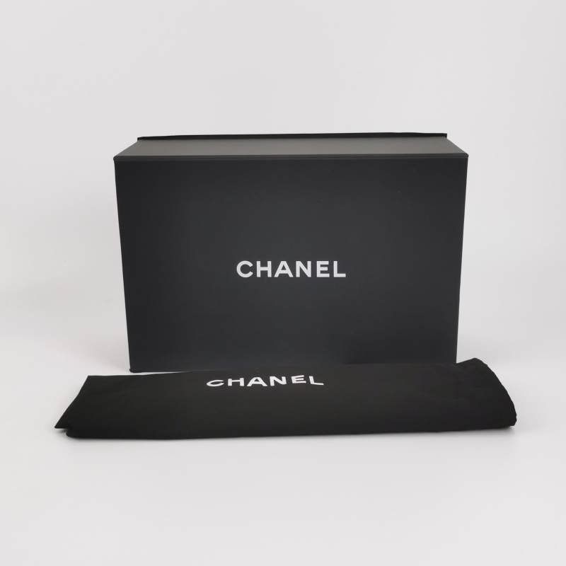 Chanel Vanity Case羊皮菱格絎縫徽章裝飾雙C標識斜挎包單肩包-8