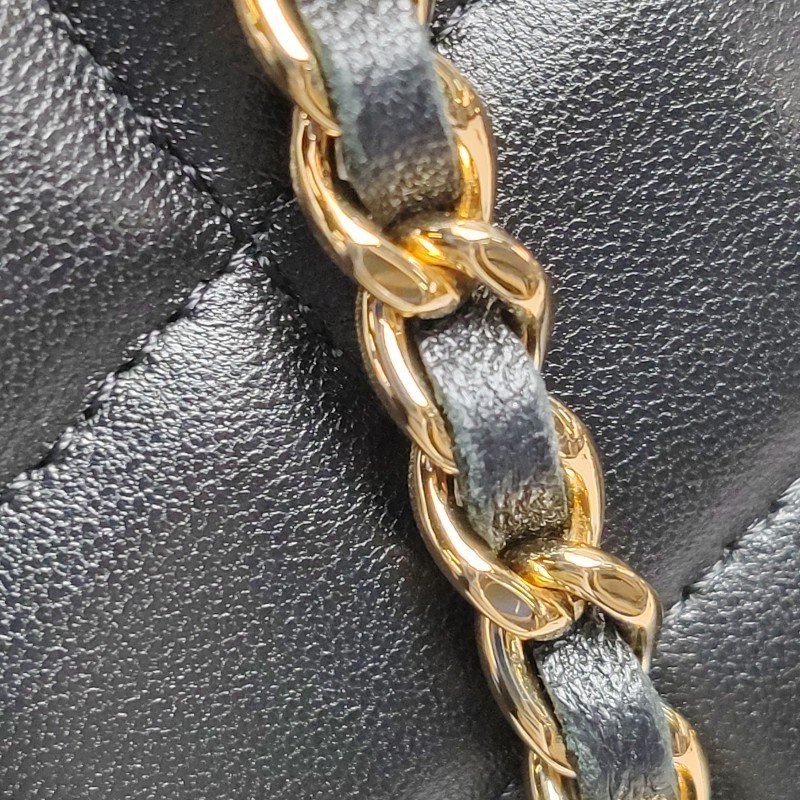 Chanel Vanity Case羊皮菱格絎縫徽章裝飾雙C標識斜挎包單肩包-12