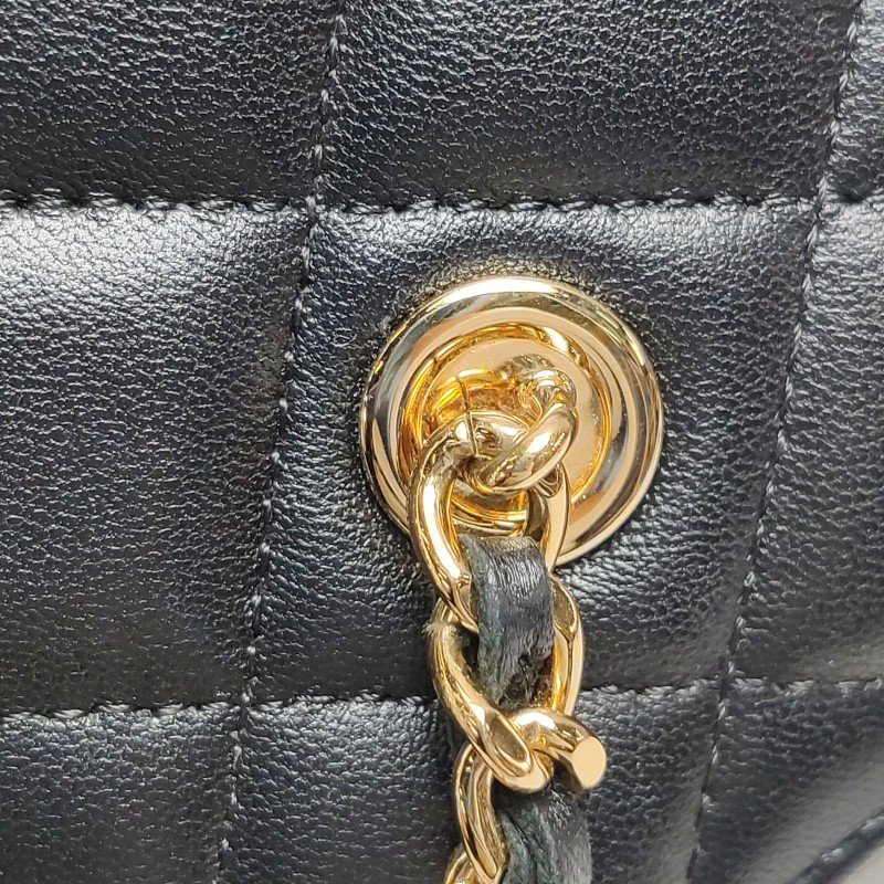 Chanel Vanity Case羊皮菱格絎縫徽章裝飾雙C標識斜挎包單肩包-15