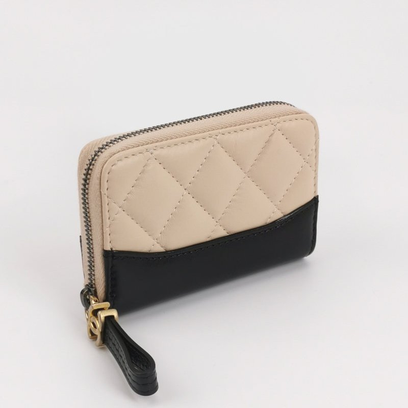 Chanel Gabrielle流浪包牛皮菱格絎縫拉鍊卡包-2