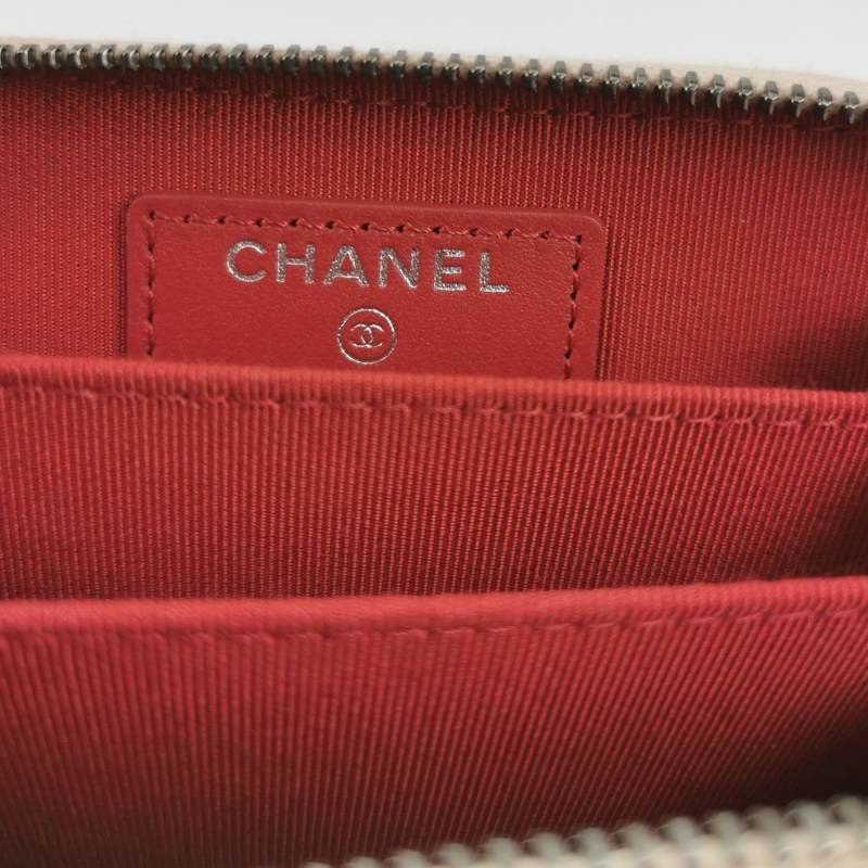 Chanel Gabrielle流浪包牛皮菱格絎縫拉鍊卡包-6