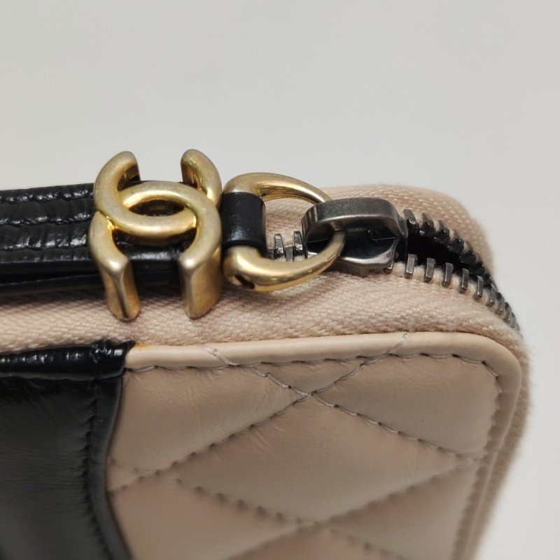 Chanel Gabrielle流浪包牛皮菱格絎縫拉鍊卡包-8