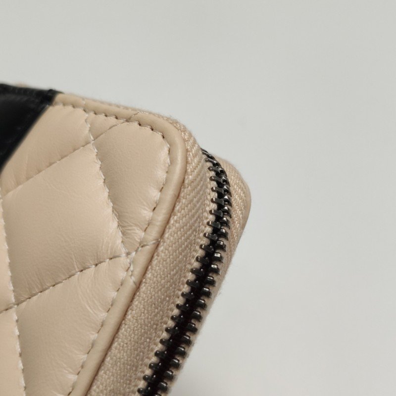 Chanel Gabrielle流浪包牛皮菱格絎縫拉鍊卡包-11