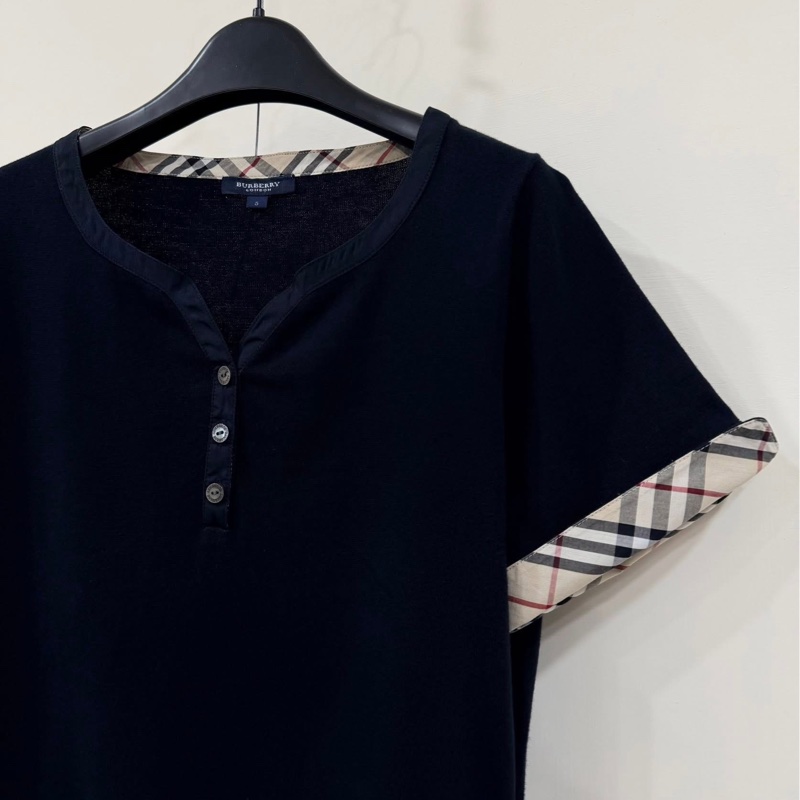 BURBERRY 倫敦 黑色反褶格紋袖戰馬針織上衣-4