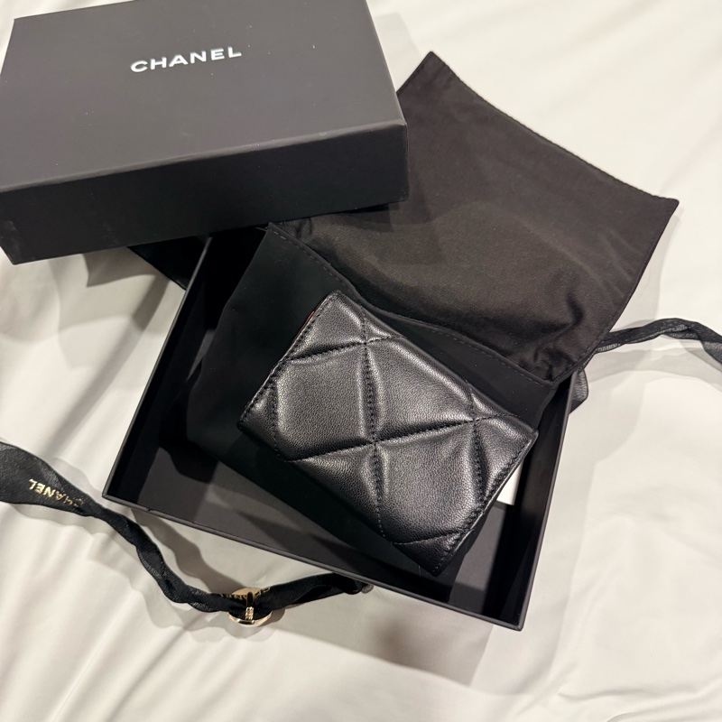 Chanel 19 mini 三折短夾 全新 黑銀 保卡款-7