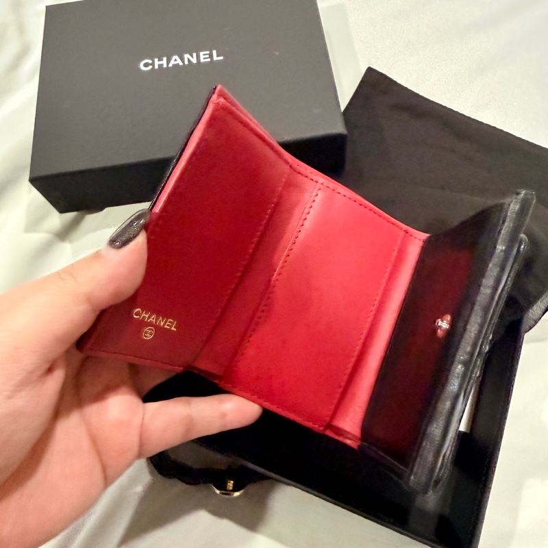 Chanel 19 mini 三折短夾 全新 黑銀 保卡款-10