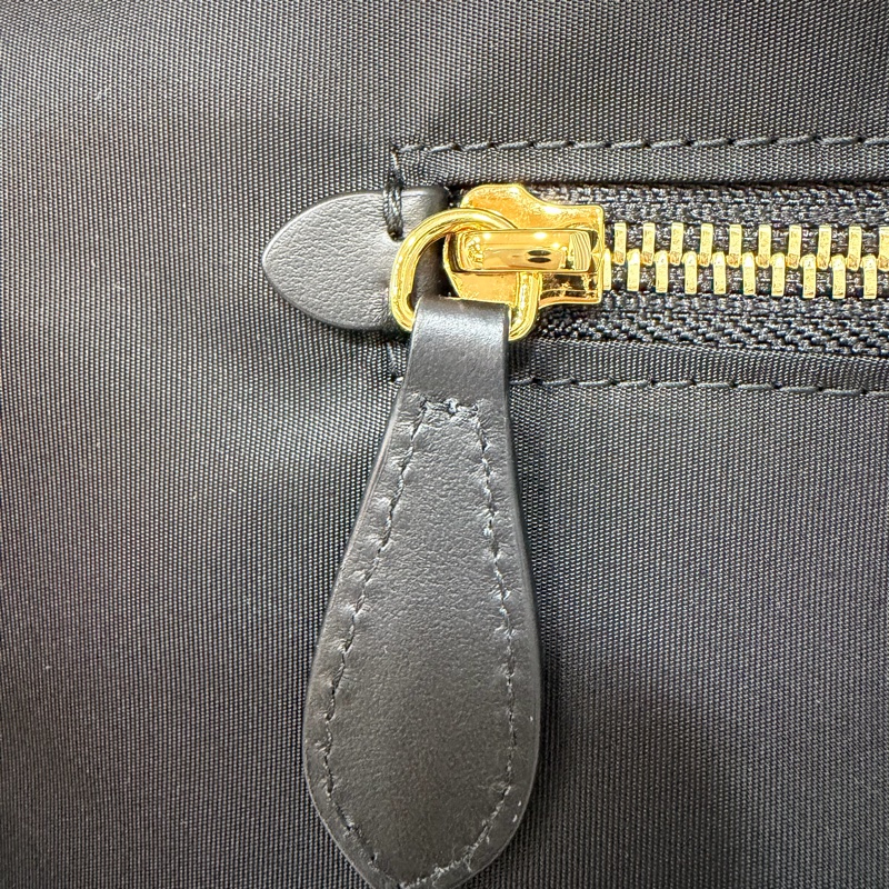BURBERRY 8109272 金釦LOGO尼龍 肩背包 托特包-16