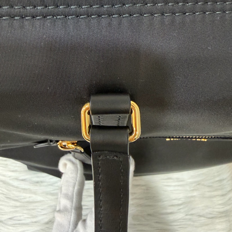 BURBERRY 8109272 金釦LOGO尼龍 肩背包 托特包-33