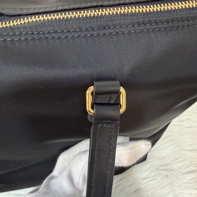 BURBERRY 8109272 金釦LOGO尼龍 肩背包 托特包-39