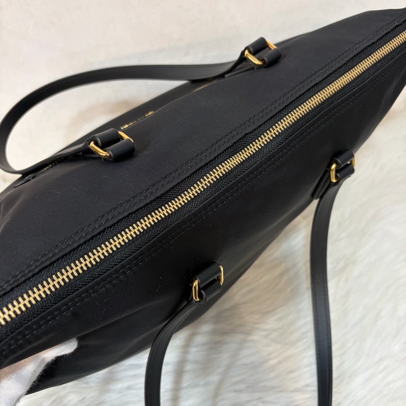 BURBERRY 8109272 金釦LOGO尼龍 肩背包 托特包-40