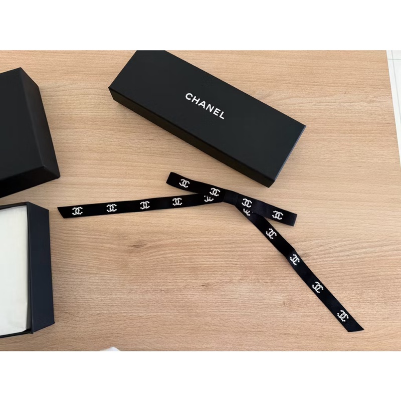 Chanel 25b 水鑽髮夾#黑-4