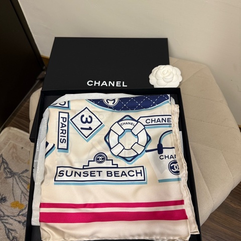 Chanel多用絲巾大方巾 全新台灣專櫃入 90x90