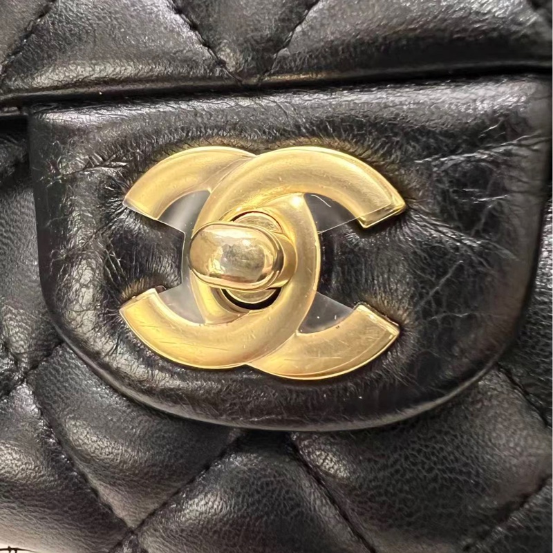 Chanel Classic Flap 25 Lambskin Bag-22