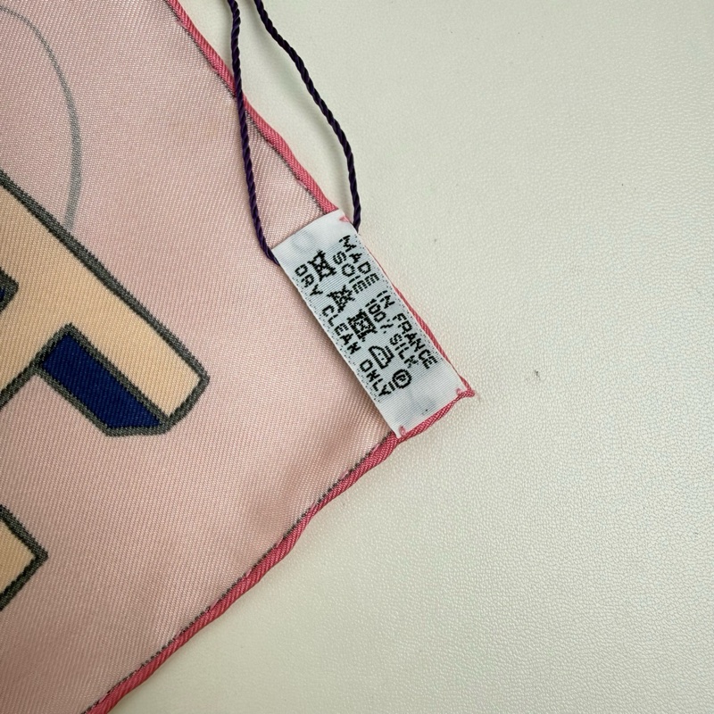 Hermes/愛馬仕 桑蠶絲絲巾 帶盒-8