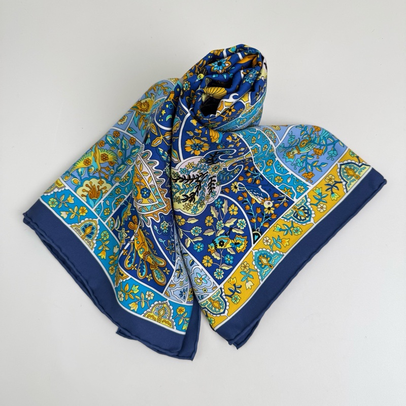 Hermes//愛馬仕 桑蠶絲絲巾 帶盒子-6